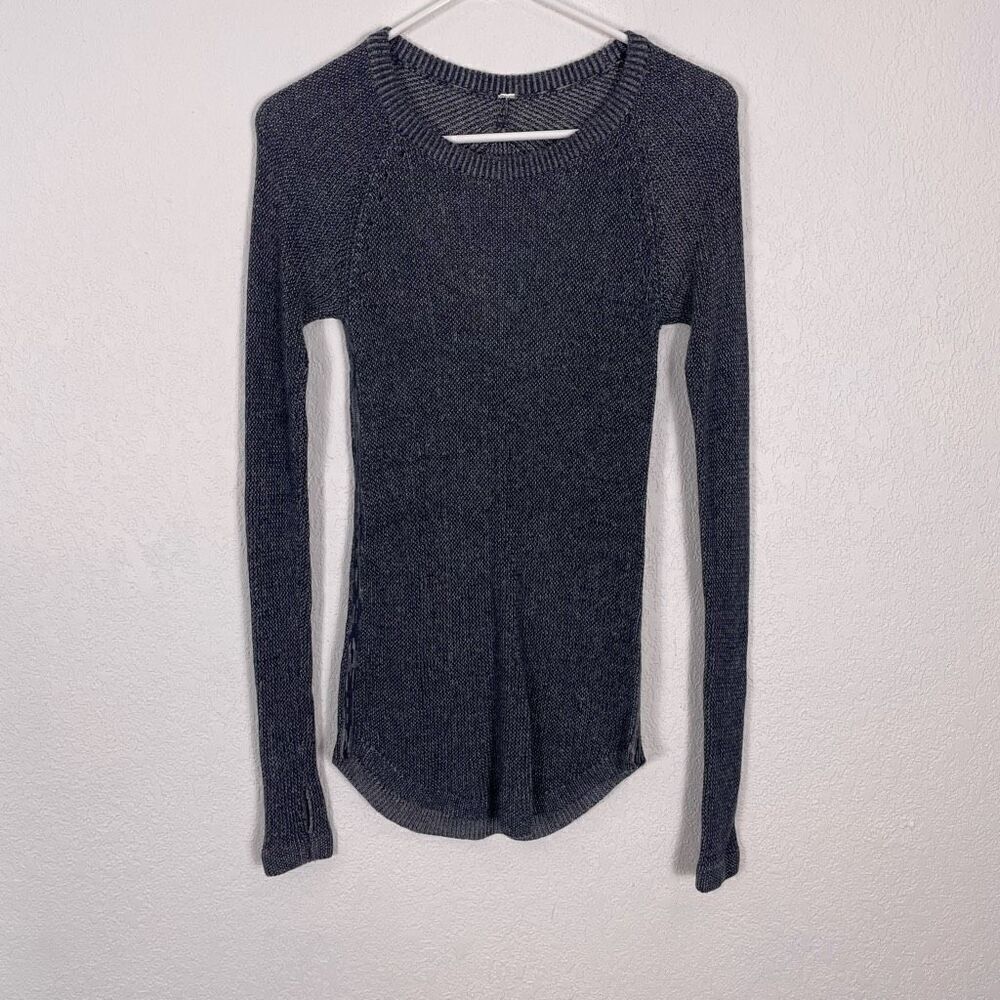 Lululemon Blue & White Patterned Crewneck Pullover Sweater